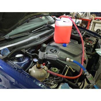 Přístroj pro plnění a odvzdušňování chladicích systémů AB70880 (3)