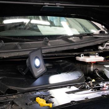 Montážní lampa s teleskopickým držákem SCANGRIP NOVA BONNET (4)